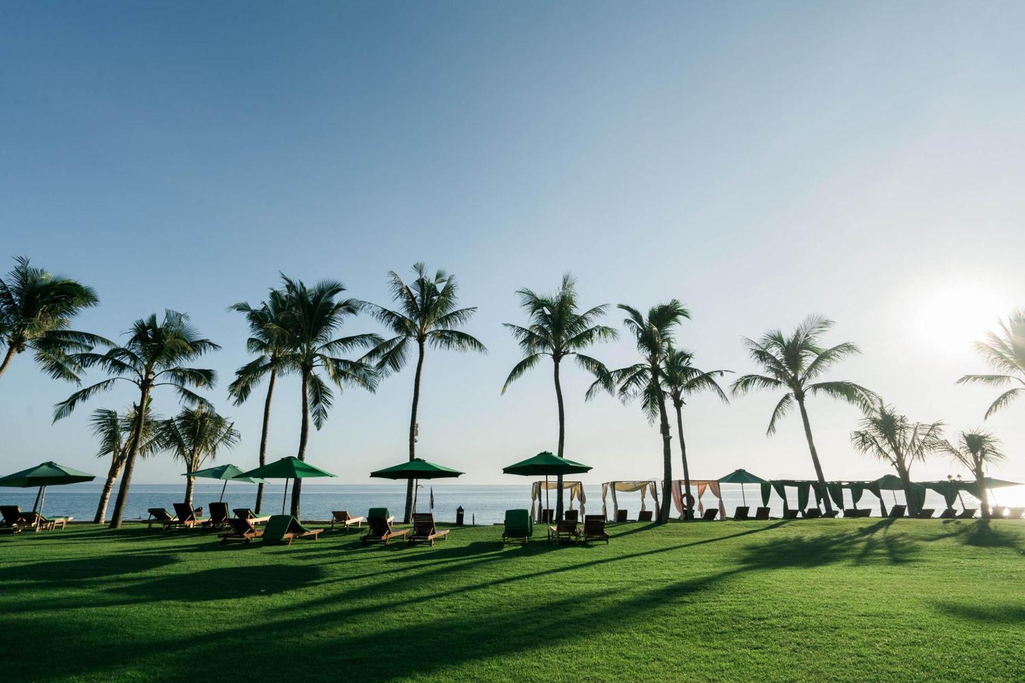 Palm Garden Beach Resort & Spa Χόι Αν Εξωτερικό φωτογραφία The beach at the InterContinental Hotel