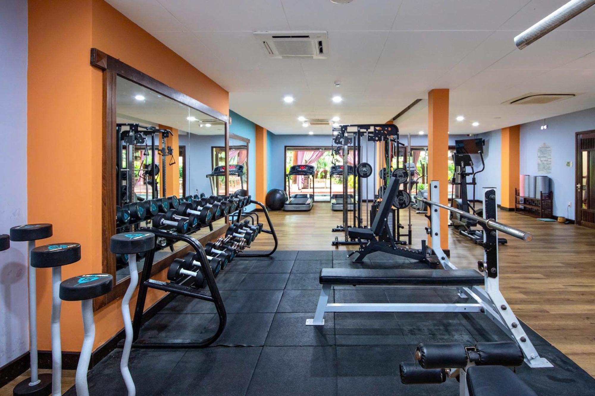 Palm Garden Beach Resort & Spa Χόι Αν Εξωτερικό φωτογραφία The gym at the hotel